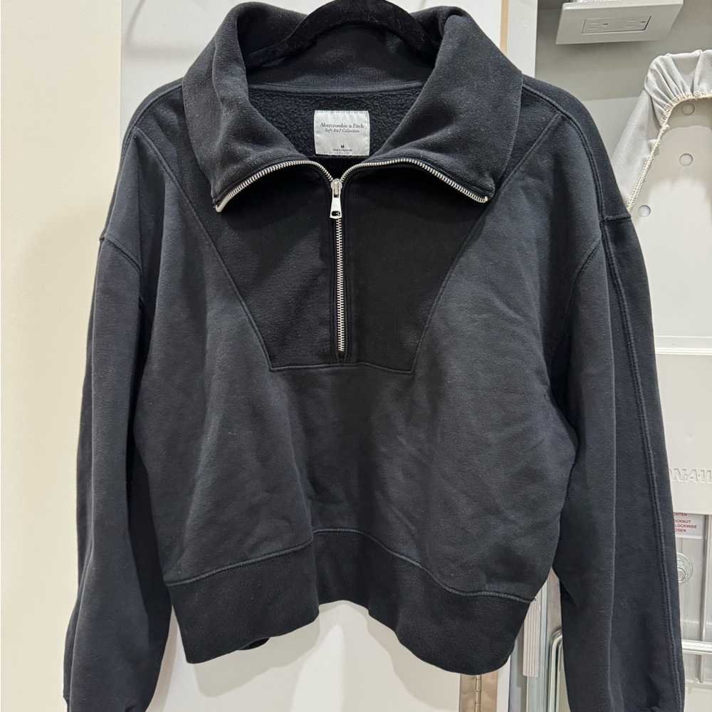 Abercrombie & Fitch Black Quarter Zip-Up women’s sweater size M